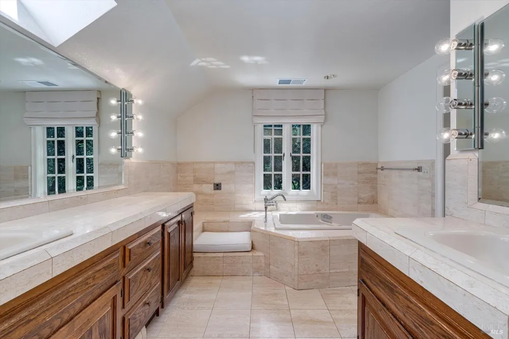 7455 Foothill Ranch Road Santa Rosa, CA 95404
