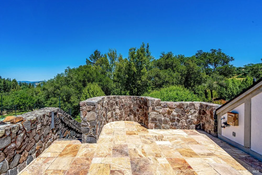 7455 Foothill Ranch Road Santa Rosa, CA 95404