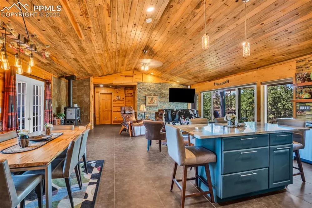 451 Thunder Trail Canon City, CO 81212