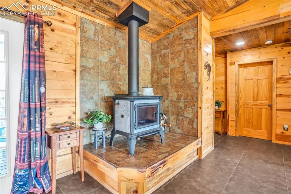 451 Thunder Trail Canon City, CO 81212
