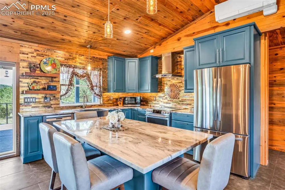 451 Thunder Trail Canon City, CO 81212