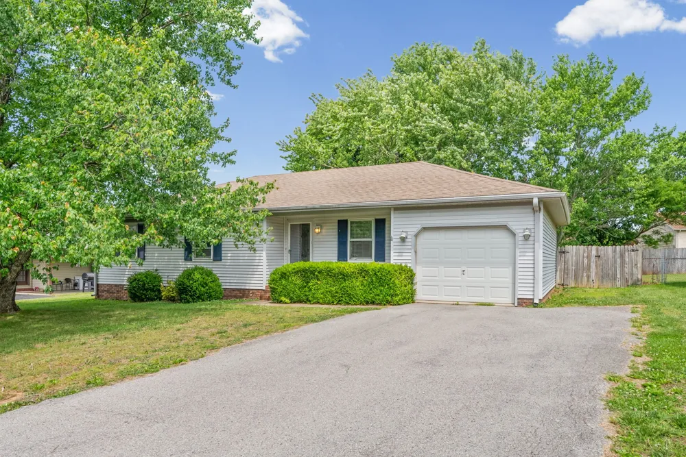 535 Fox Chase Ct Hopkinsville, KY 42240