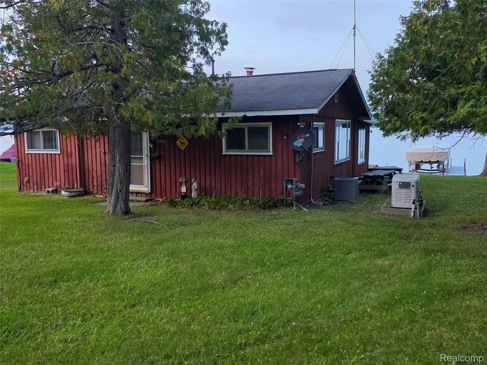 5136 Hardwood Trail Alcona Township, MI 49747