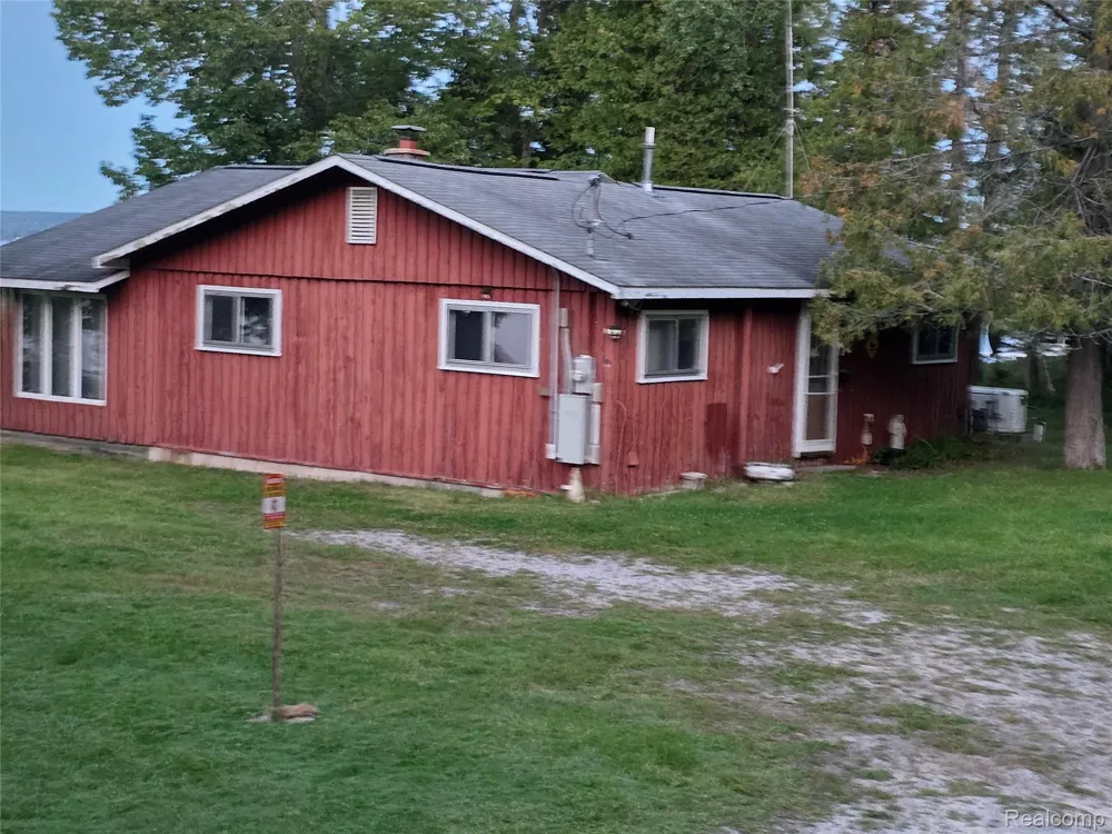 5136 Hardwood Trail Alcona Township, MI 49747