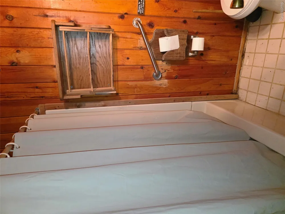 5136 Hardwood Trail Alcona Township, MI 49747