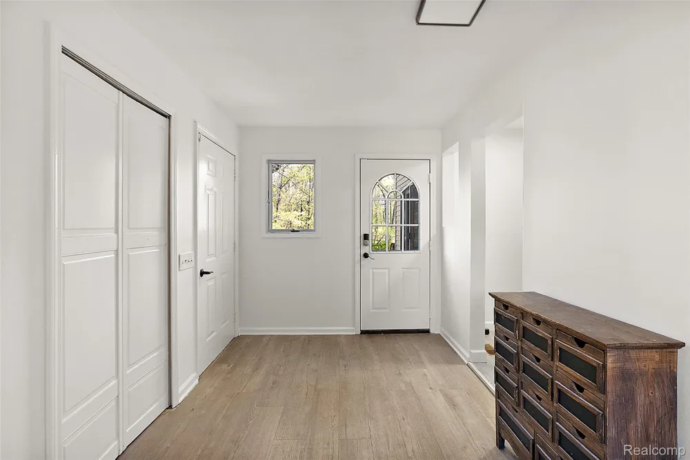 2475 S Ortonville Road Brandon Charter Township, MI 48462