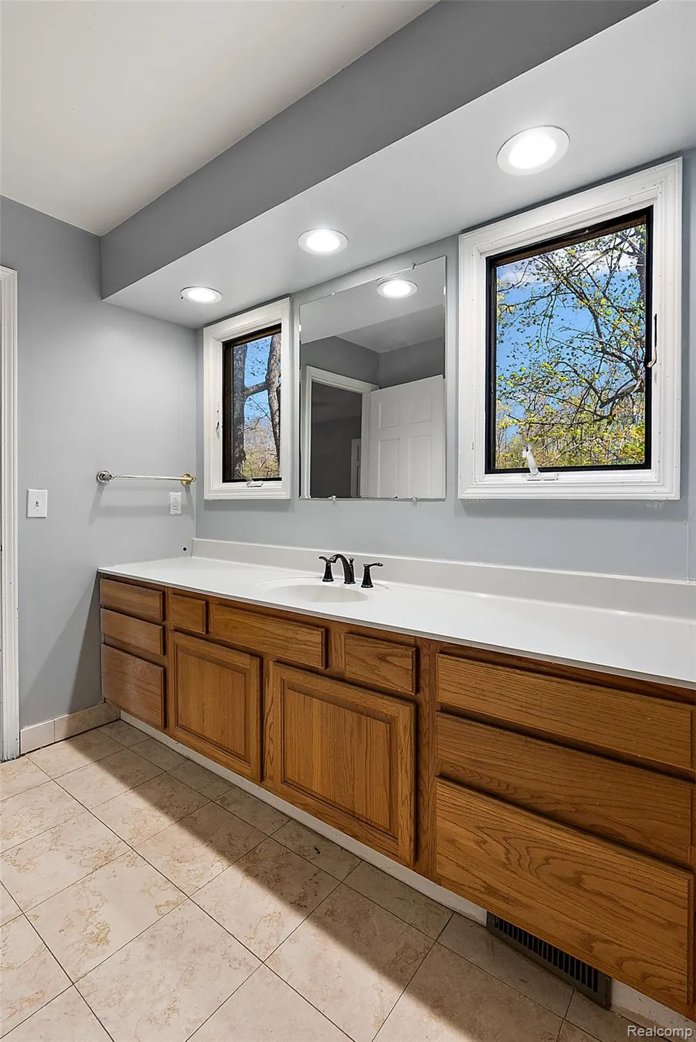 2475 S Ortonville Road Brandon Charter Township, MI 48462