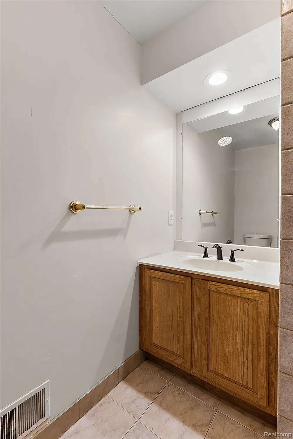 2475 S Ortonville Road Brandon Charter Township, MI 48462