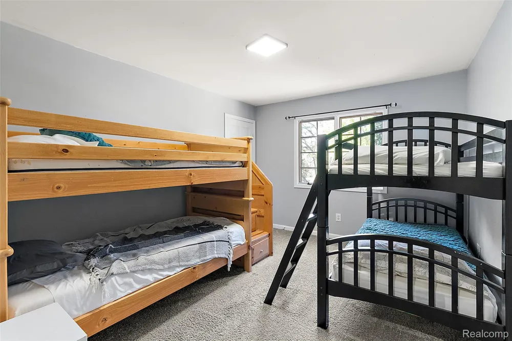 2475 S Ortonville Road Brandon Charter Township, MI 48462