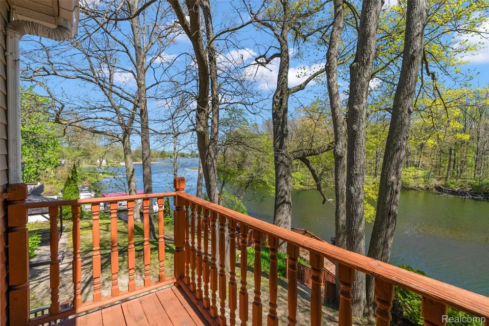 2475 S Ortonville Road Brandon Charter Township, MI 48462