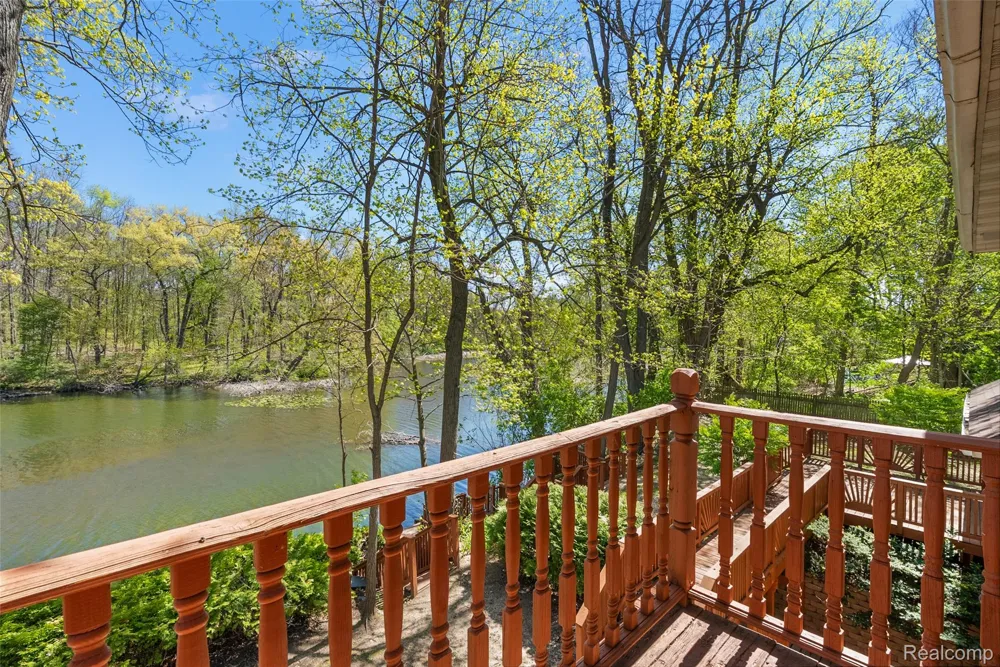 2475 S Ortonville Road Brandon Charter Township, MI 48462