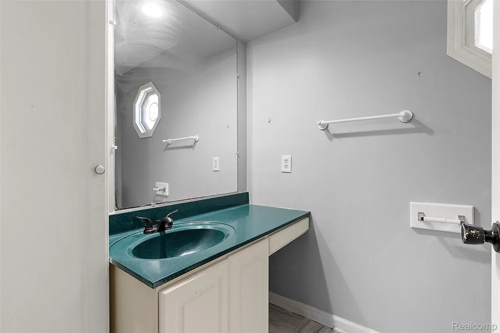 2475 S Ortonville Road Brandon Charter Township, MI 48462