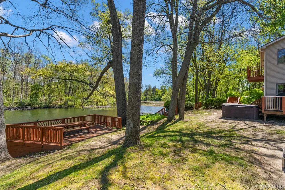 2475 S Ortonville Road Brandon Charter Township, MI 48462