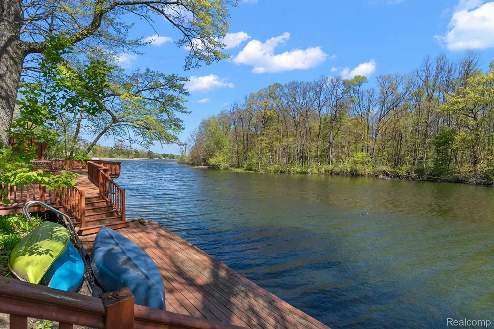 2475 S Ortonville Road Brandon Charter Township, MI 48462