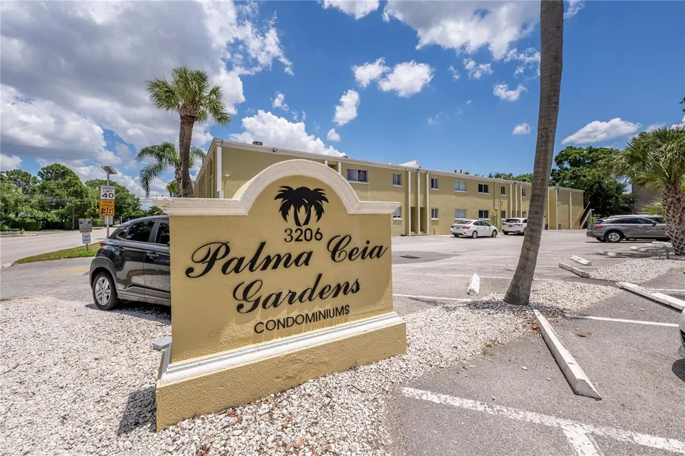 3206 W AZEELE STREET #129 Tampa, FL 33609