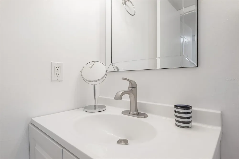 3206 W AZEELE STREET #129 Tampa, FL 33609