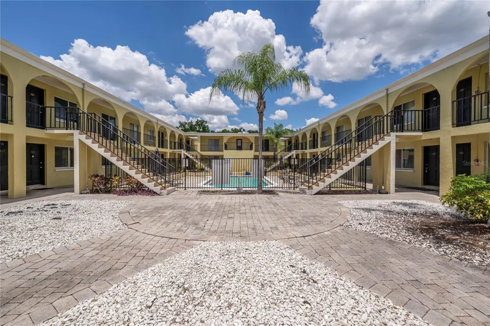 3206 W AZEELE STREET #129 Tampa, FL 33609