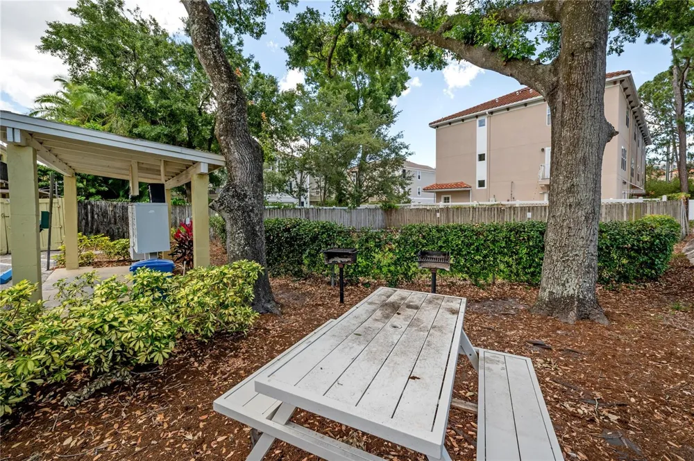 3206 W AZEELE STREET #129 Tampa, FL 33609