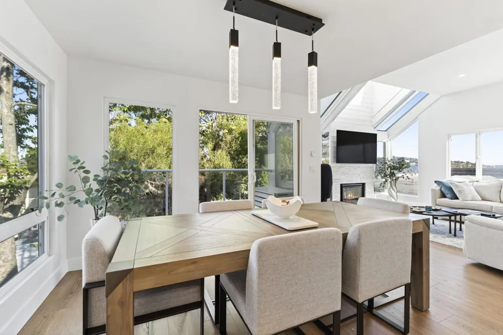 371 Longden Ln Solana Beach, CA 92075