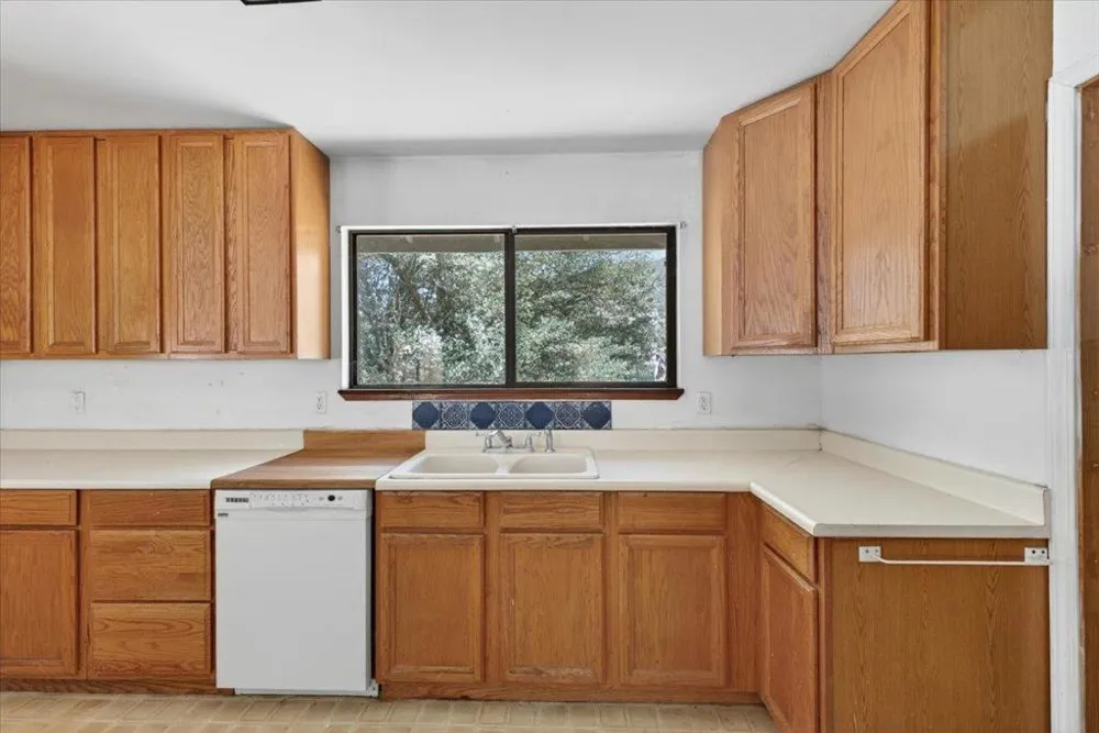 46404 Arroyo Seco Road Greenfield, CA 93927