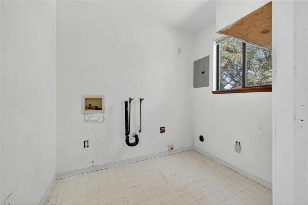 46404 Arroyo Seco Road Greenfield, CA 93927
