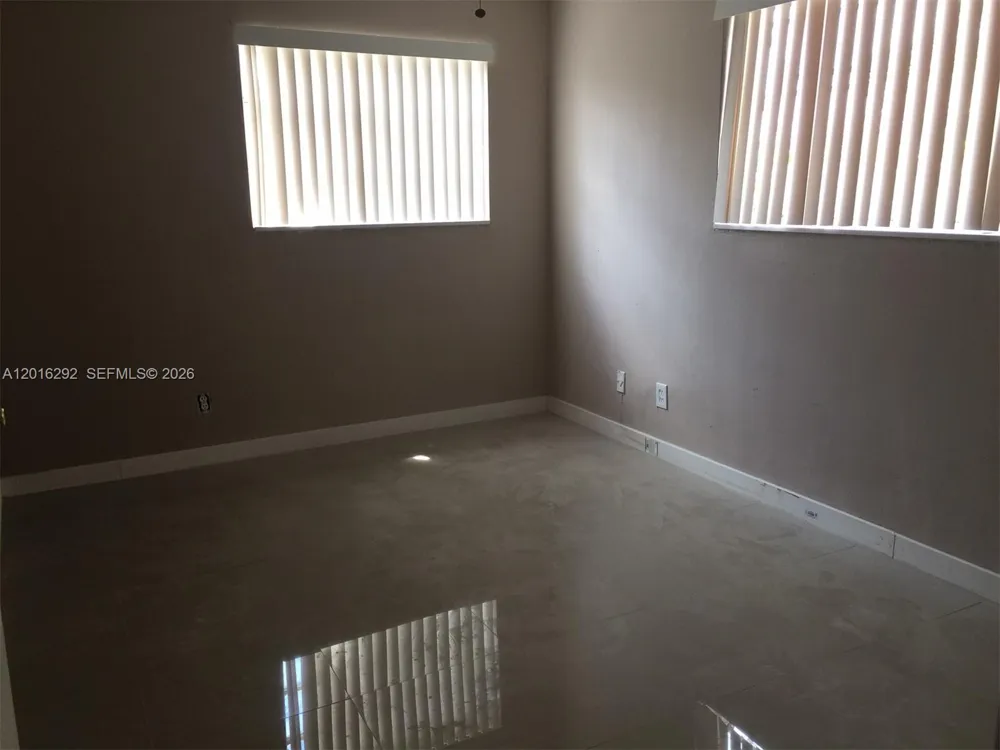 1800 NW 19th St #9 Miami, FL 33125