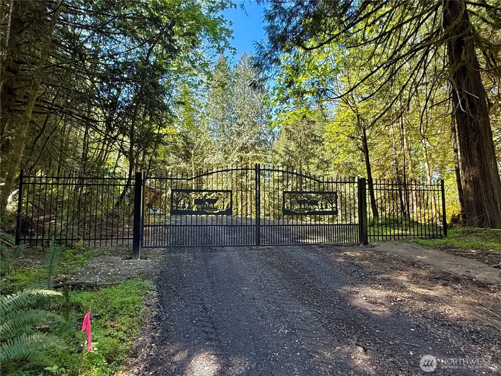105 E Lakewood Drive Belfair, WA 98528