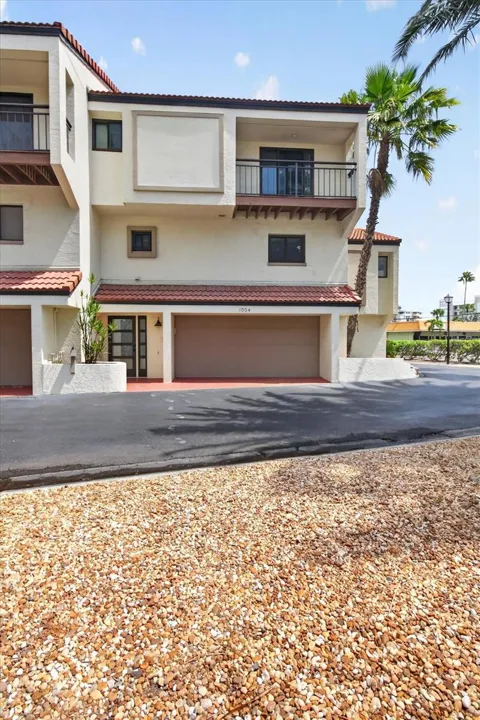 240 WINDWARD PASSAGE #1004