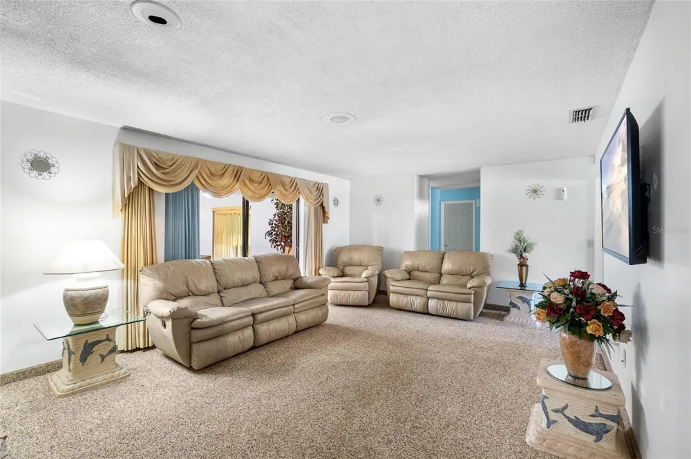 34 MISTY MEADOW LANE Mulberry, FL 33860