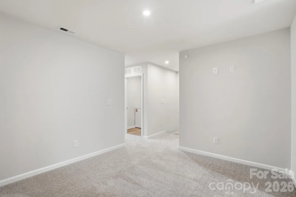 2540 Hedgecliff Road Kannapolis, NC 28025