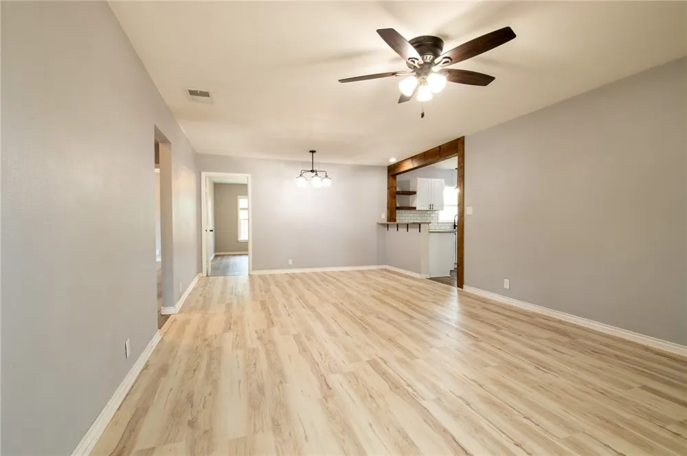 920 E Lewis Street Sinton, TX 78387