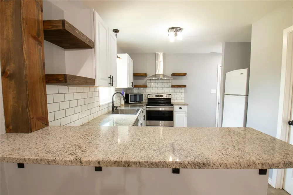 920 E Lewis Street Sinton, TX 78387