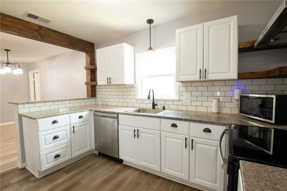 920 E Lewis Street Sinton, TX 78387