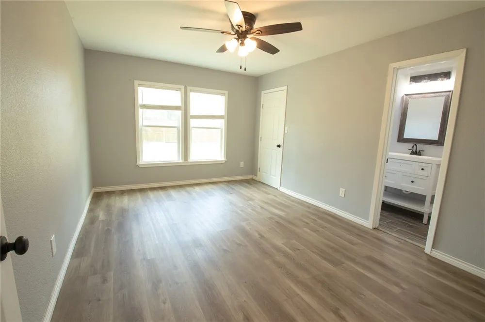 920 E Lewis Street Sinton, TX 78387