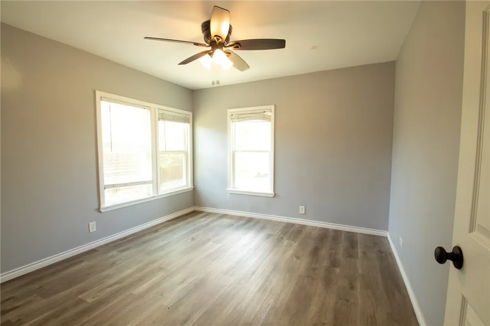 920 E Lewis Street Sinton, TX 78387