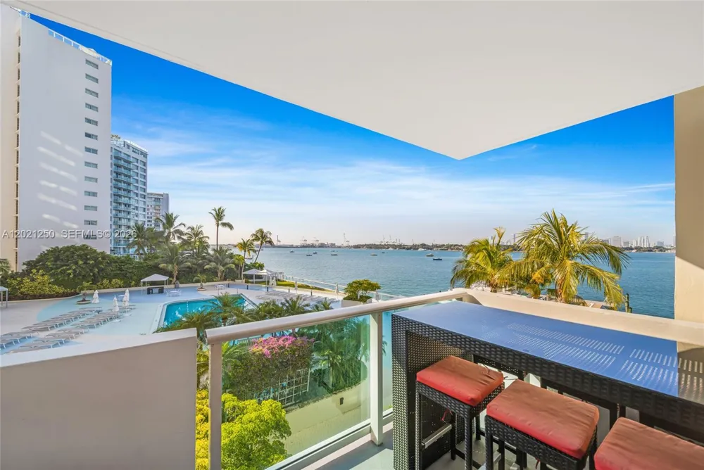 1200 West Ave #327 Miami Beach, FL 33139