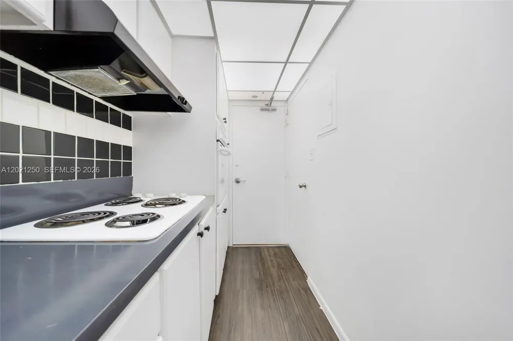 1200 West Ave #327 Miami Beach, FL 33139