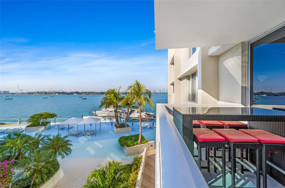 1200 West Ave #327 Miami Beach, FL 33139