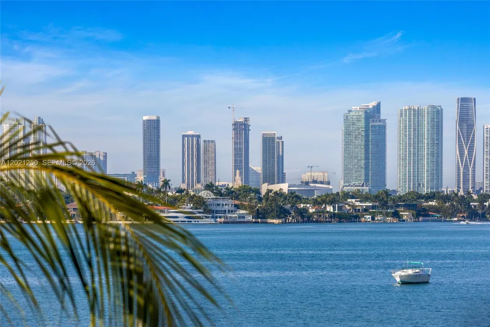 1200 West Ave #327 Miami Beach, FL 33139