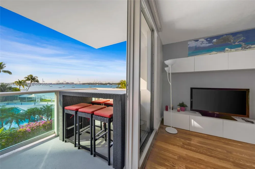 1200 West Ave #327 Miami Beach, FL 33139