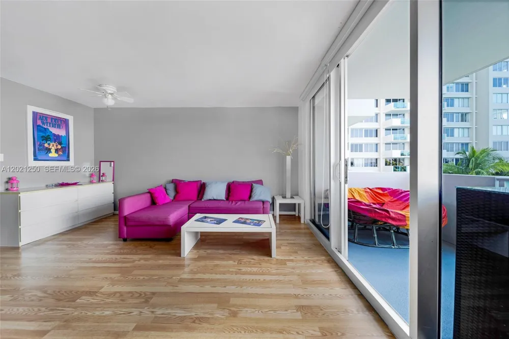 1200 West Ave #327 Miami Beach, FL 33139