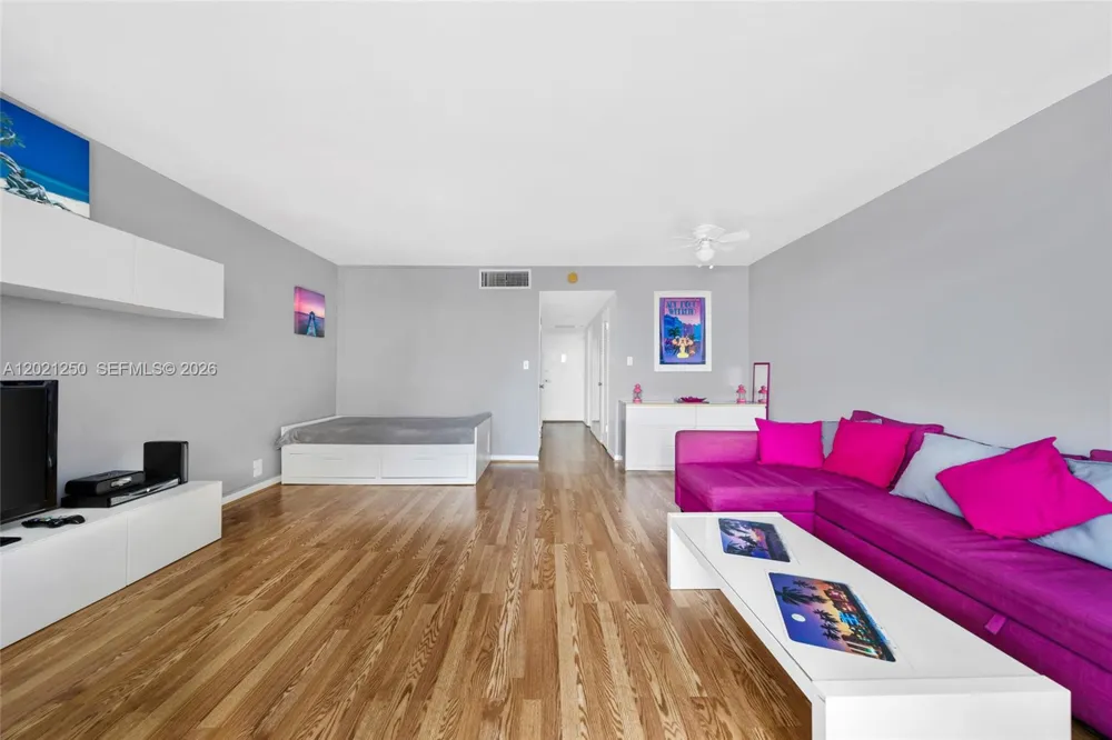 1200 West Ave #327 Miami Beach, FL 33139