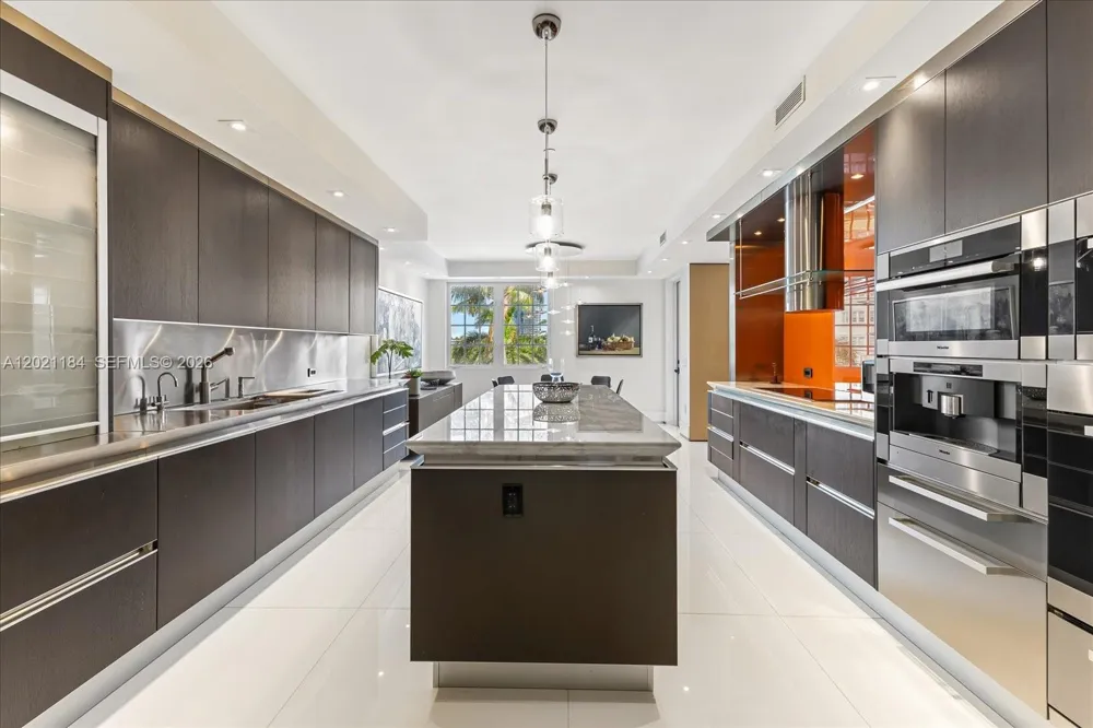 7431 Fisher Island Dr #7431 Miami Beach, FL 33109