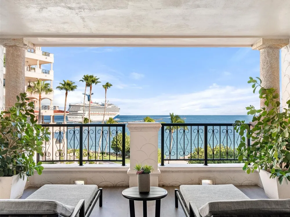 7431 Fisher Island Dr #7431 Miami Beach, FL 33109