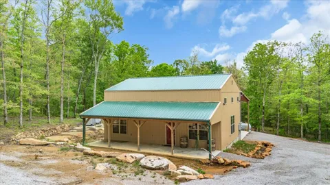886 Hunters Ridge Dr