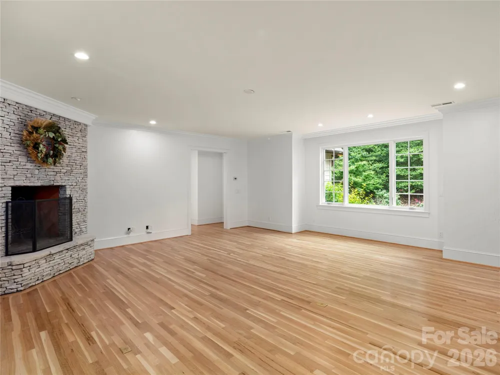 672 Walnut Valley Parkway Arden, NC 28704