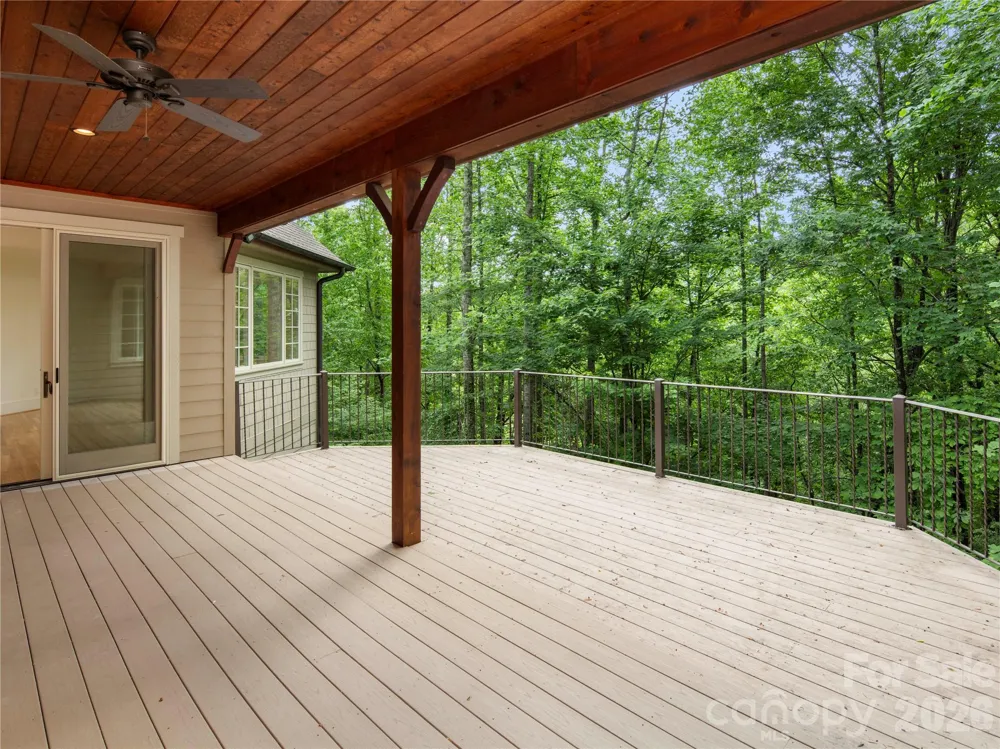 672 Walnut Valley Parkway Arden, NC 28704