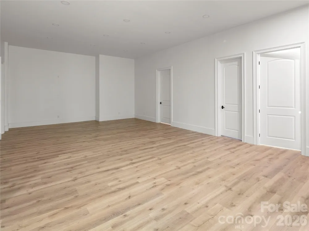 672 Walnut Valley Parkway Arden, NC 28704
