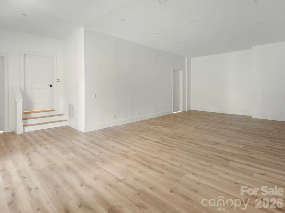 672 Walnut Valley Parkway Arden, NC 28704