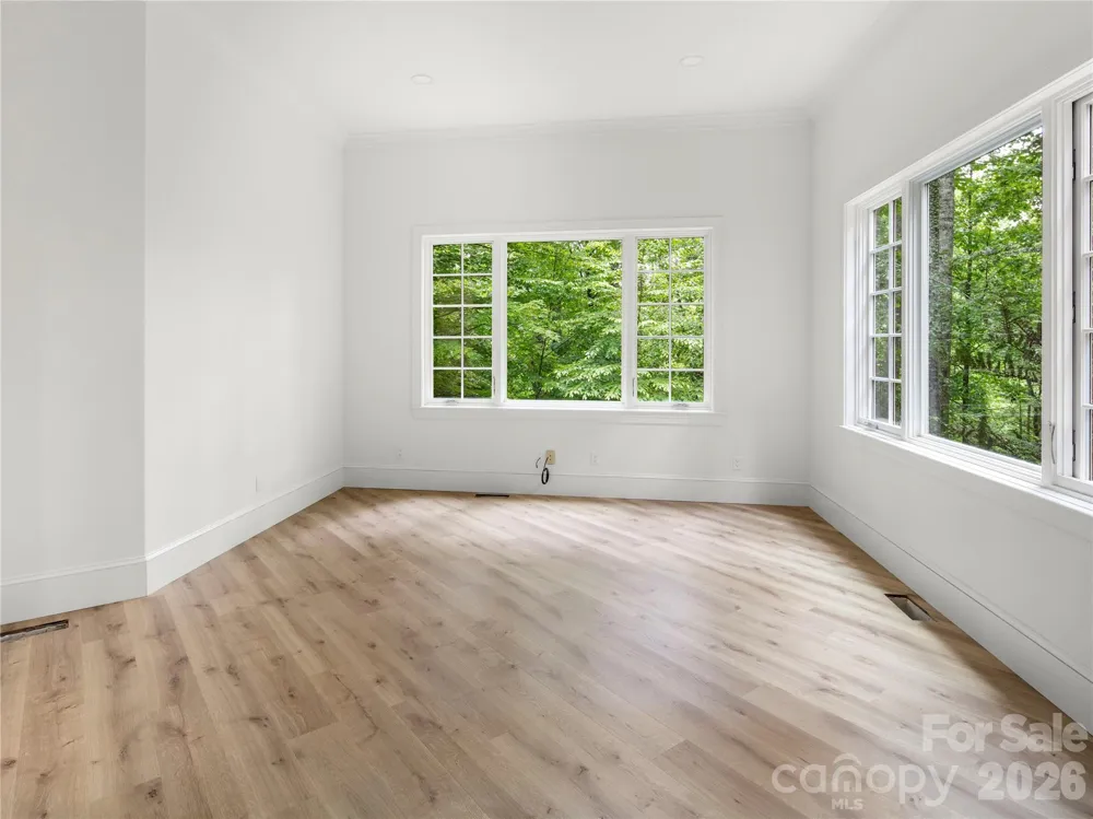 672 Walnut Valley Parkway Arden, NC 28704